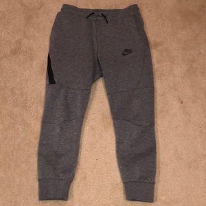 Boys Nike Tech Fleece Sweats
